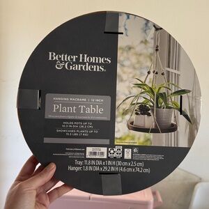 NIB better homes and gardens hanging plant holder